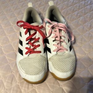 Adidas indoors shoes  size 9 white with black striped logo needs new strings
